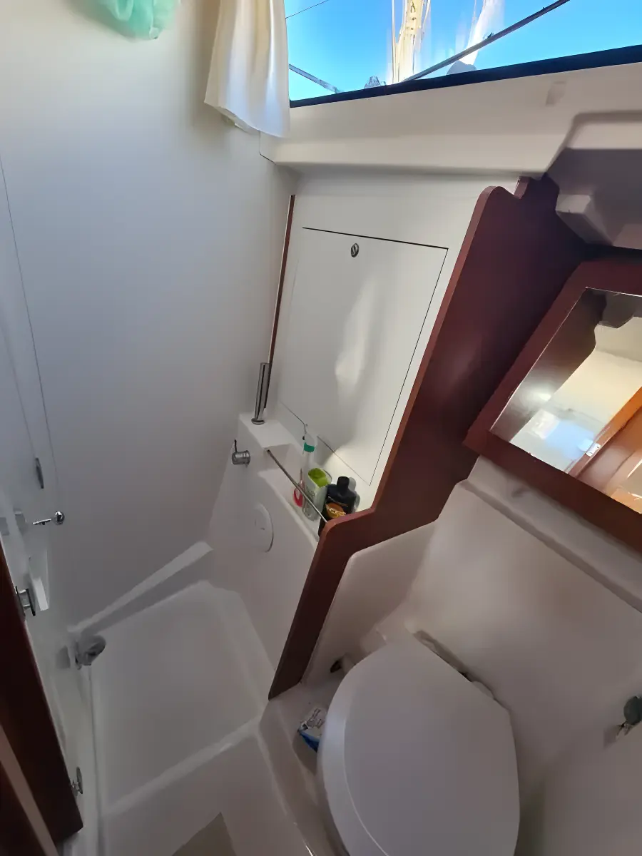 Thumbnail von Beneteau Oceanis 41