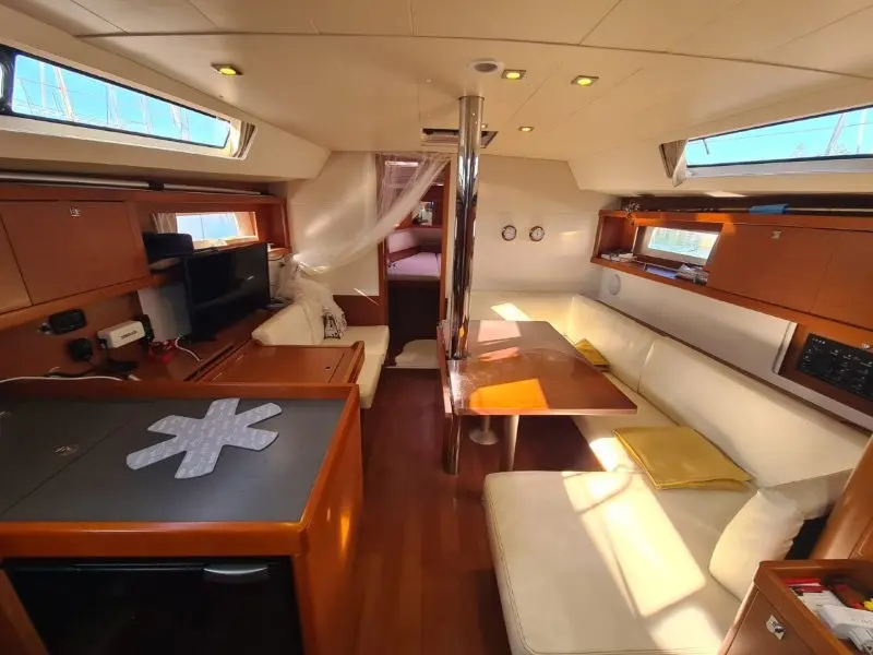 Thumbnail von Beneteau Oceanis 41