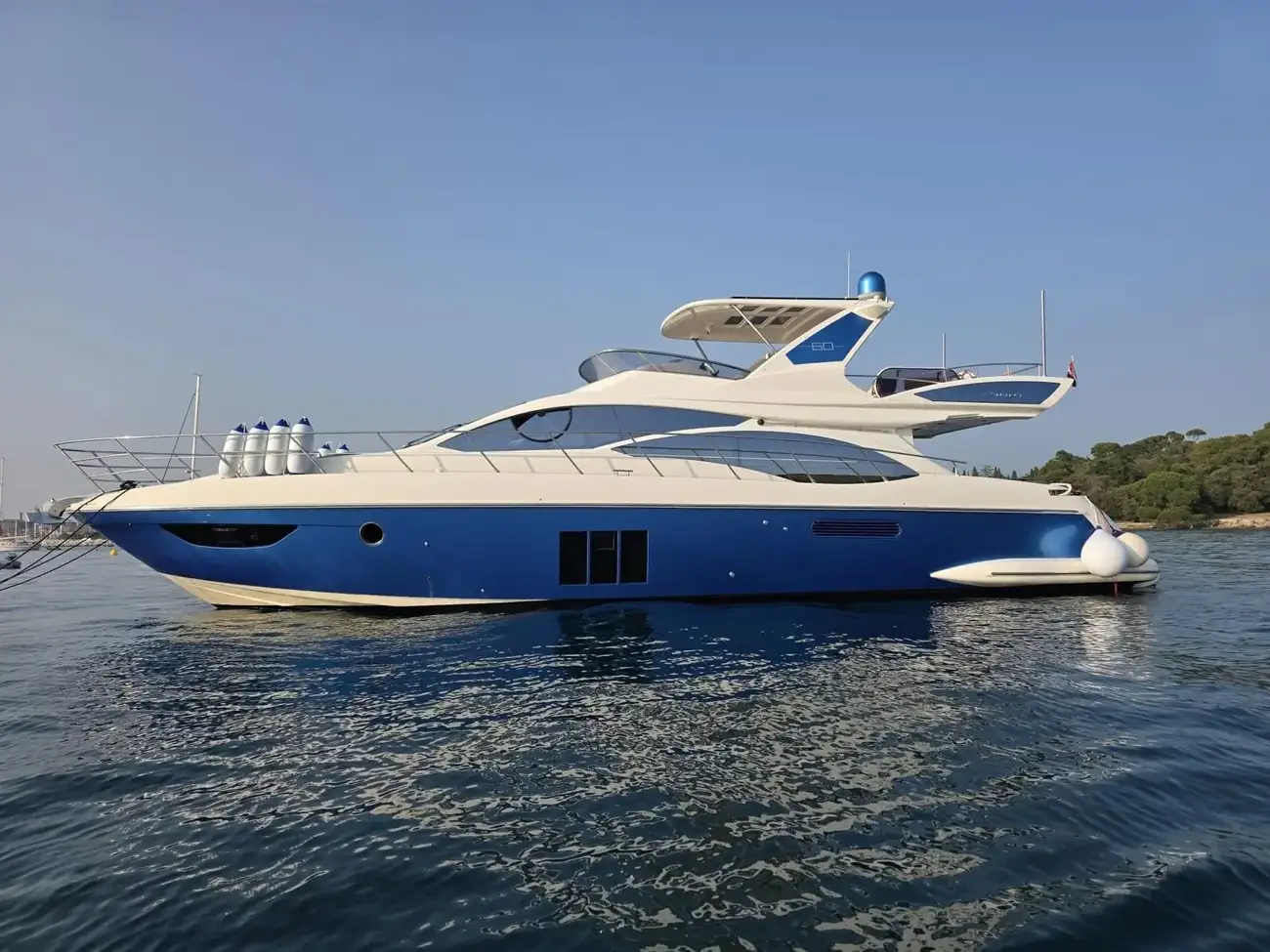 Thumbnail von Azimut 58