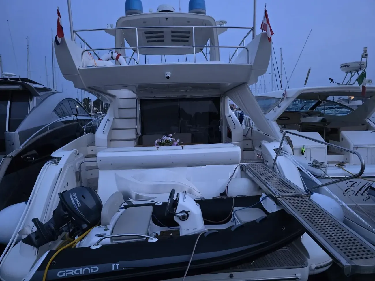 Thumbnail von Azimut 58