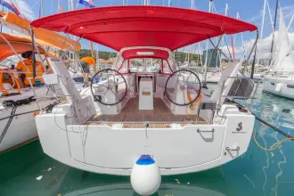 Thumbnail von Beneteau Oceanis 38.1