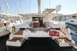 Thumbnail von Fountaine Pajot Lucia 40