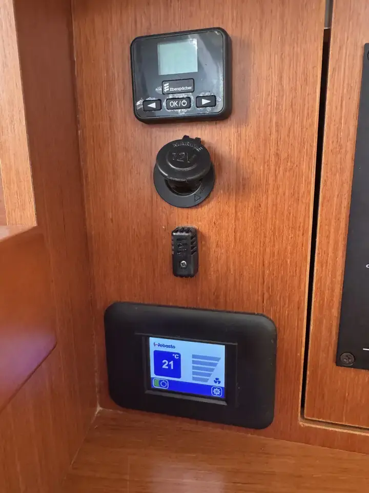 Thumbnail von Beneteau Oceanis 41.1