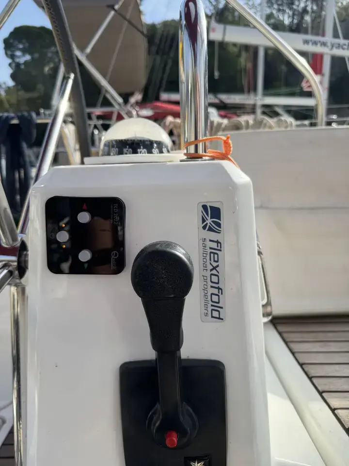 Thumbnail von Beneteau Oceanis 41.1