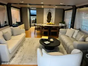 Thumbnail von Azimut 80