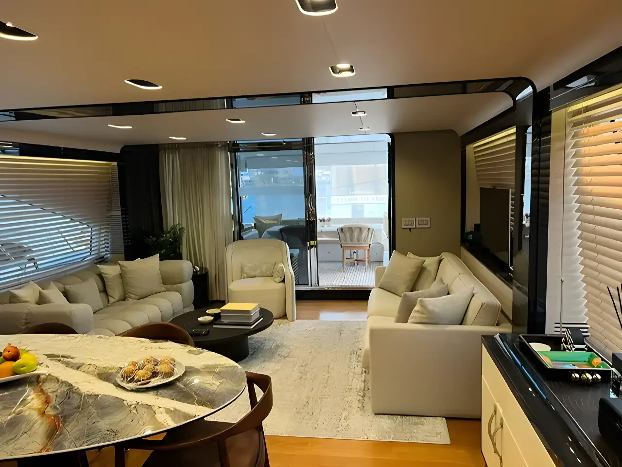 Thumbnail von Azimut 80