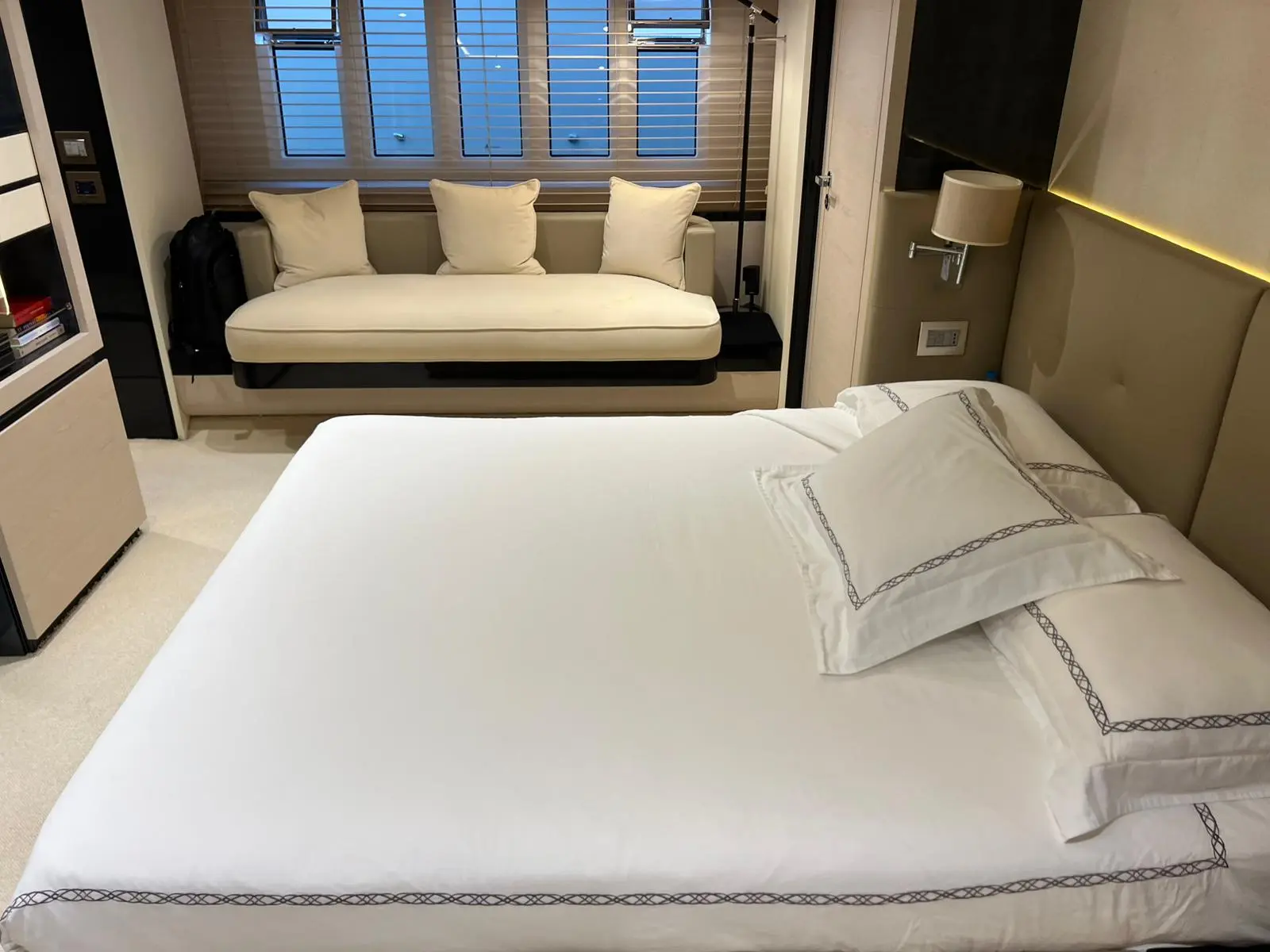 Thumbnail von Azimut 80