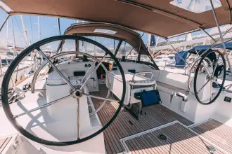 Thumbnail von Jeanneau Sun Odyssey 519