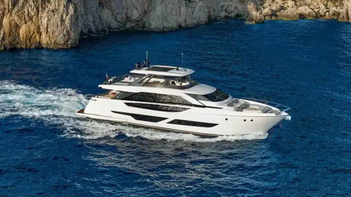 Ferretti Yachts 860 FERRETTI YACHTS 860
