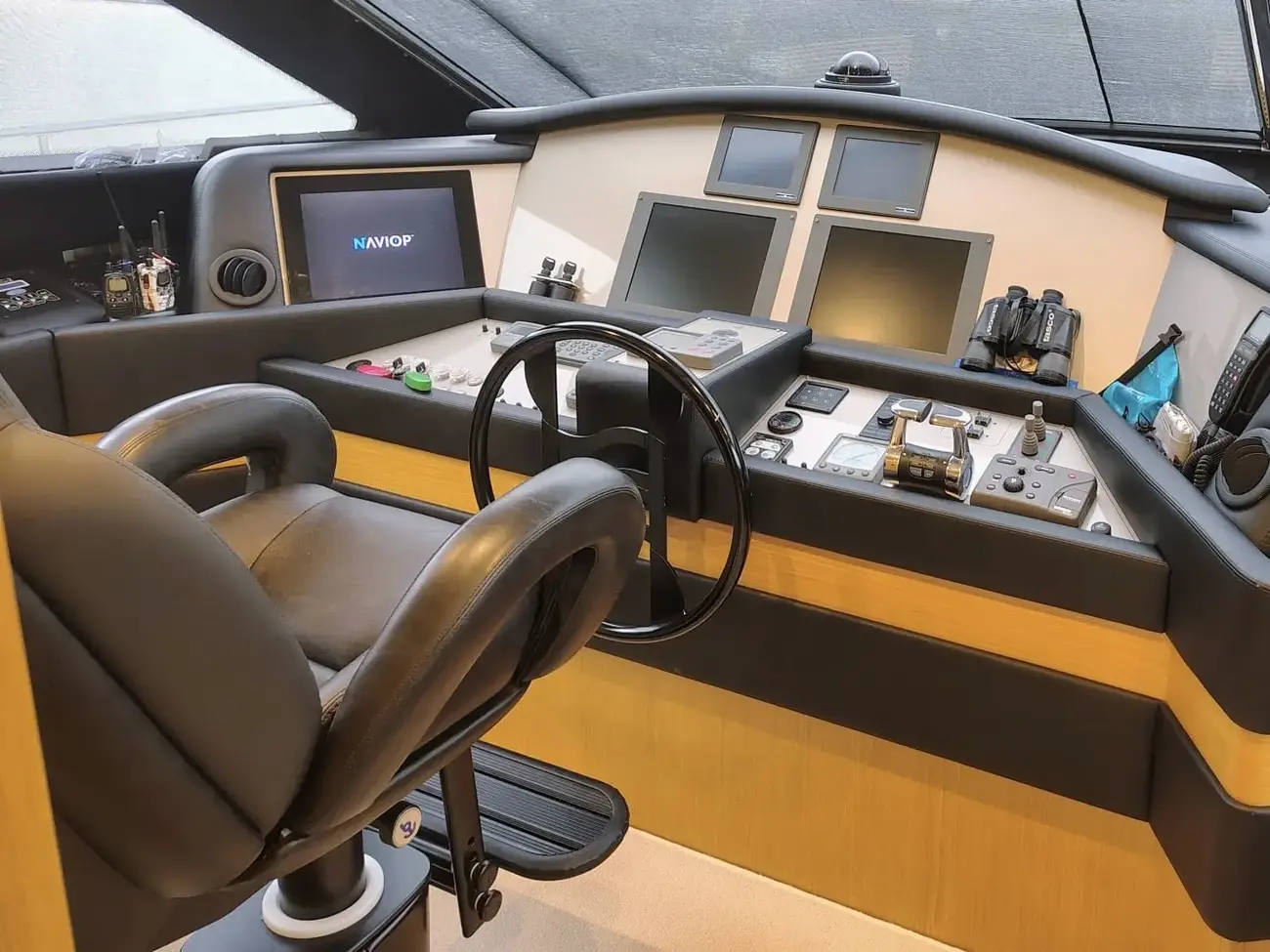 Thumbnail von Ferretti Yachts 830 FERRETTI YACHTS 830