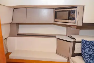 Thumbnail von Tiara Yachts 43LS