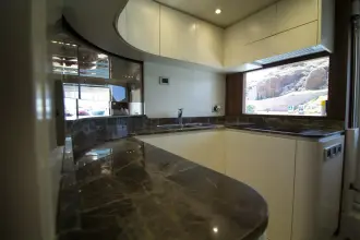 Thumbnail von Bugari F86 Seda