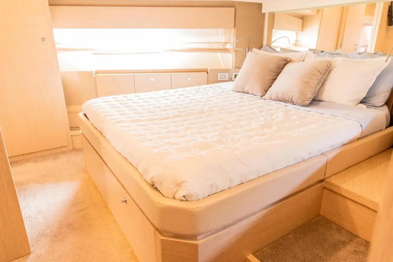 Thumbnail von Ferretti Yachts 720