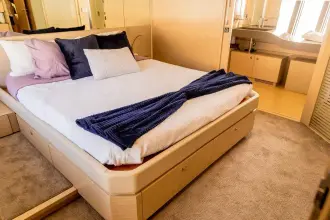 Thumbnail von Ferretti Yachts 720