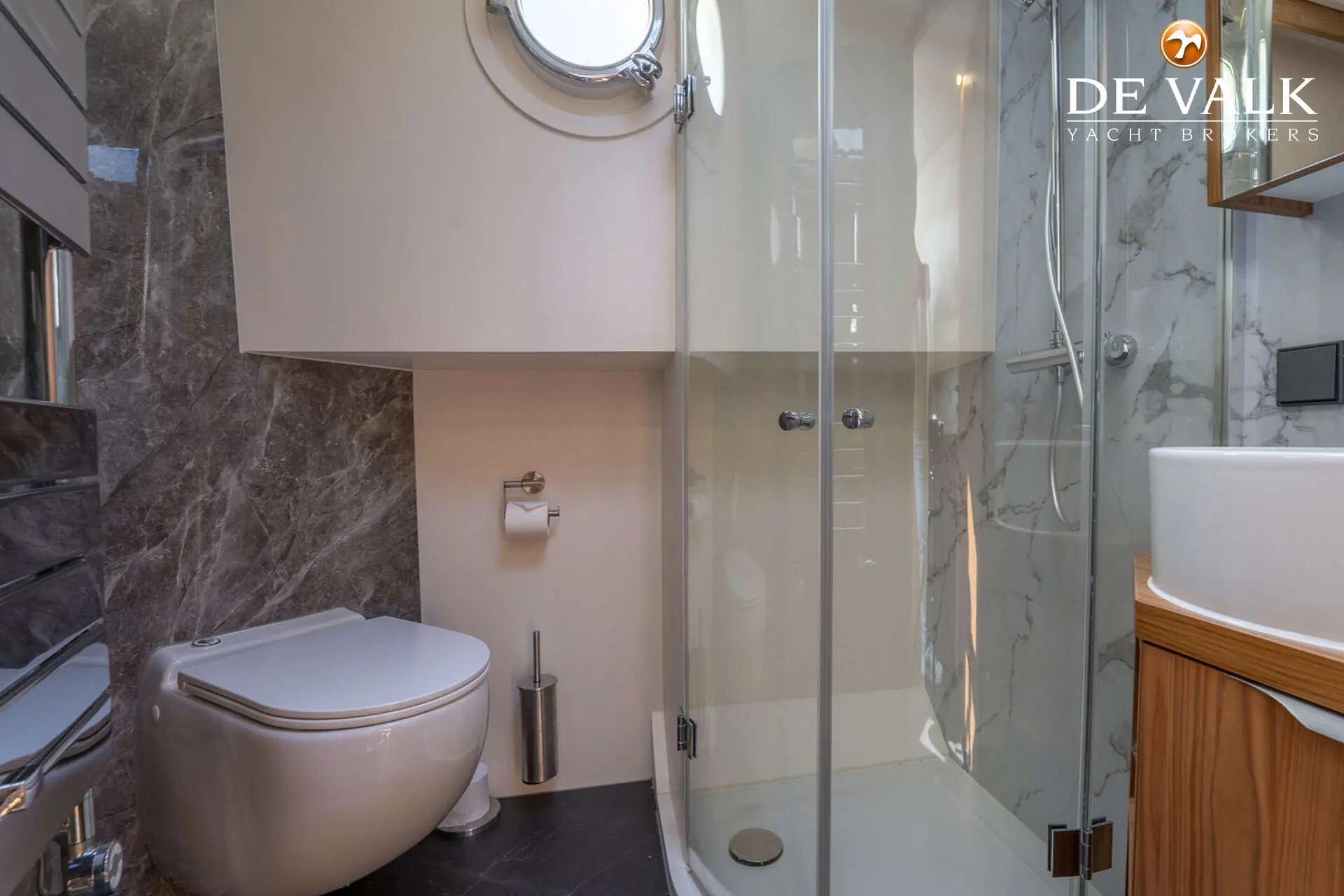 Thumbnail von Euroship Services BV Deksalon 1950