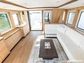 Thumbnail von Alm 	Grand Voyager 65