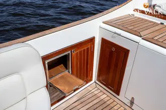 Thumbnail von Long Island Yachts 33 Runabout Hybrid