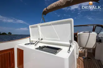 Thumbnail von Long Island Yachts 33 Runabout Hybrid