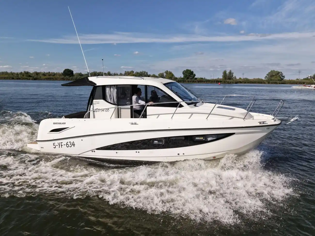 Quicksilver Activ 905 Weekend QuickSilver 905 Activ Weekend