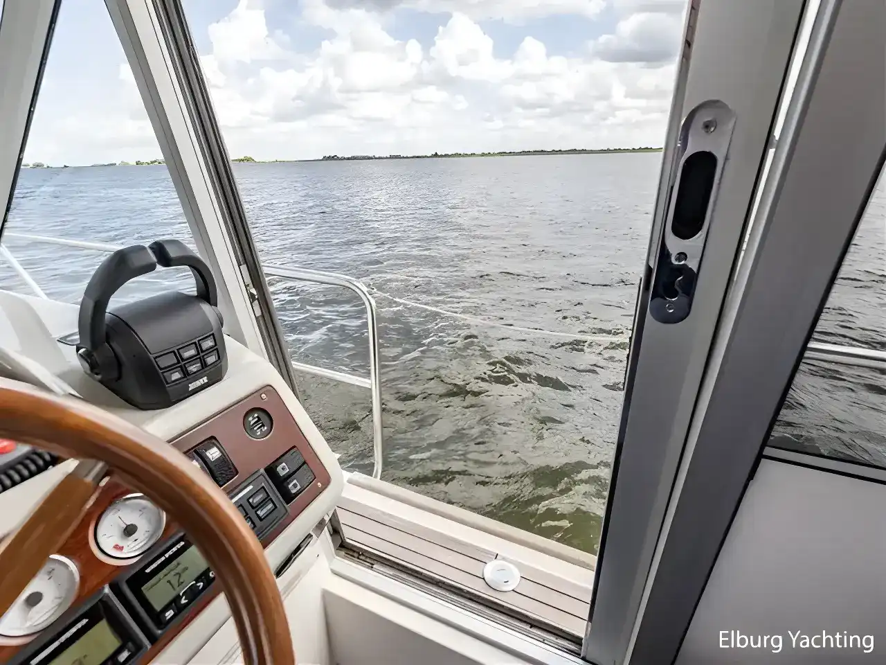 Thumbnail von Nimbus 380 Commander