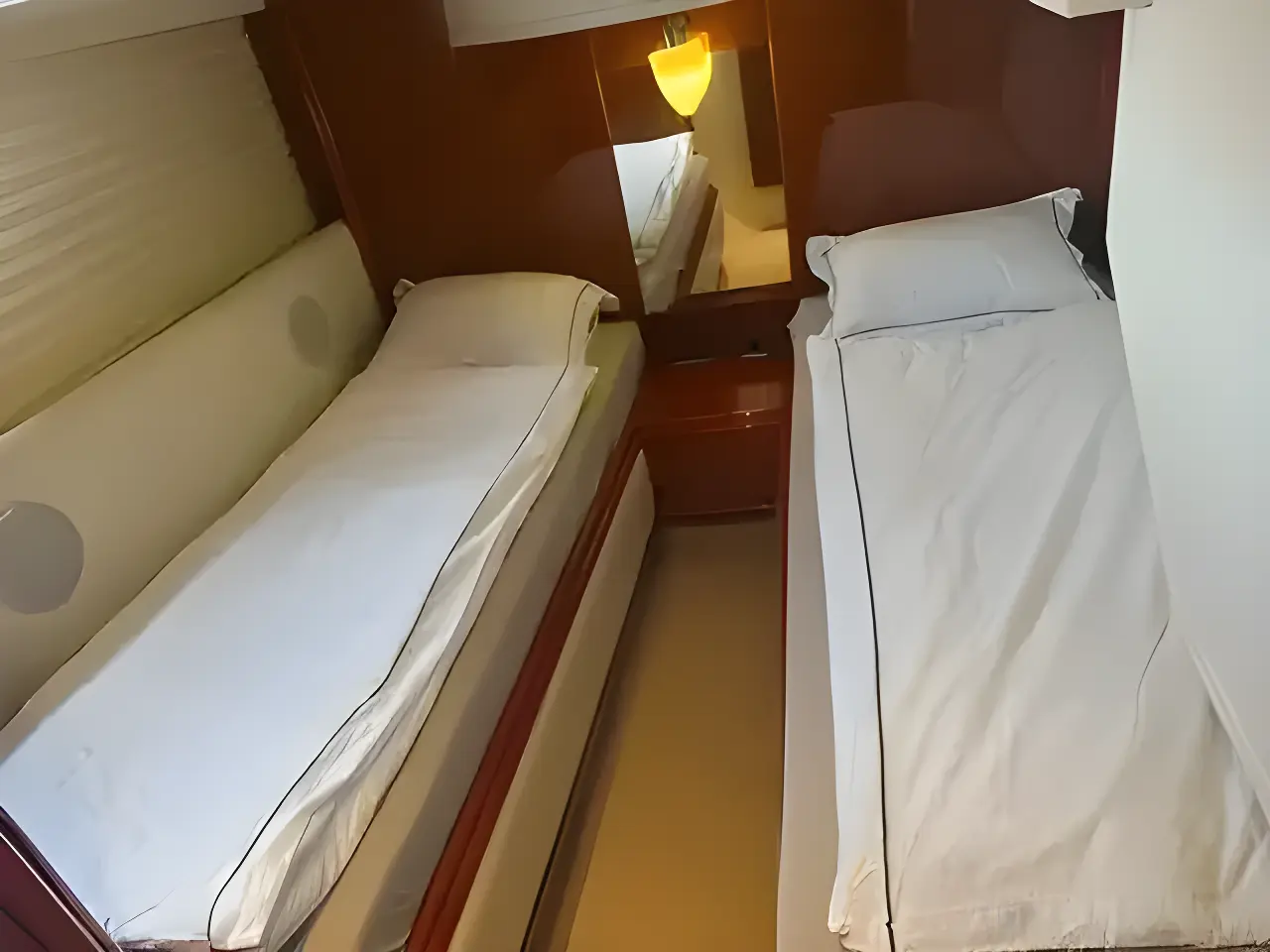 Thumbnail von Astondoa 54 GLX