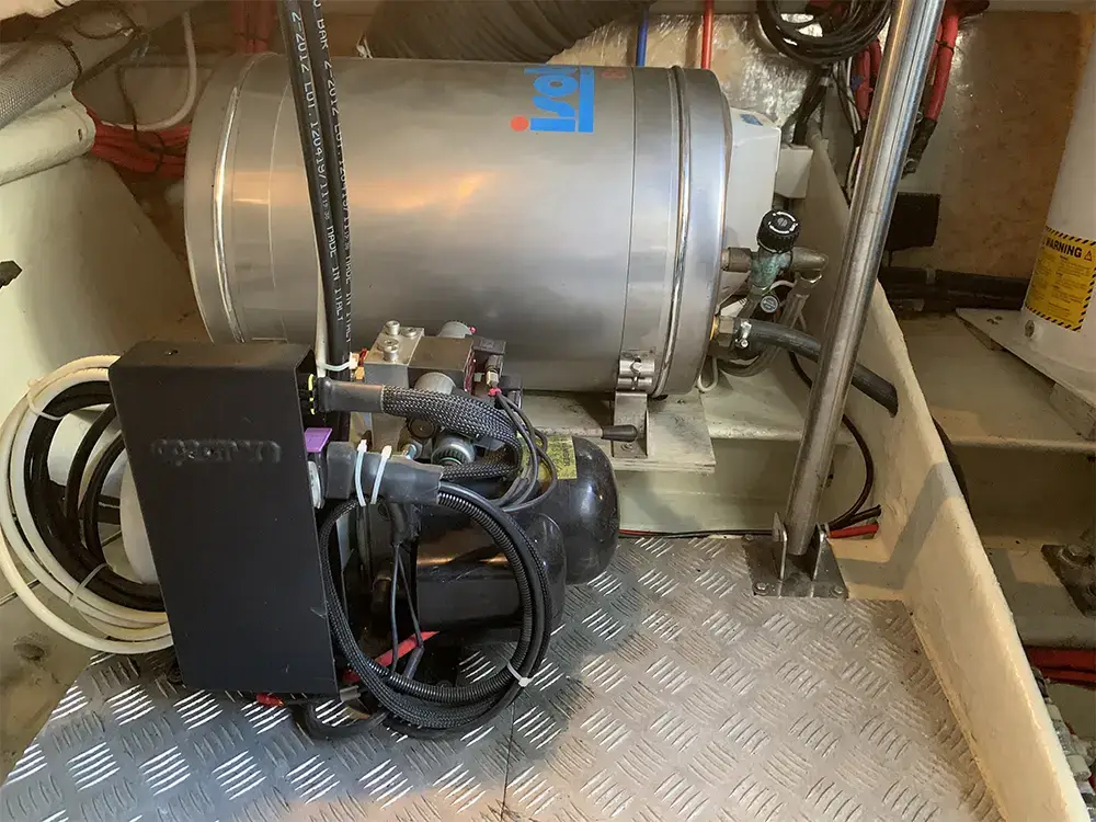 Thumbnail von Windy 43 Typhoon