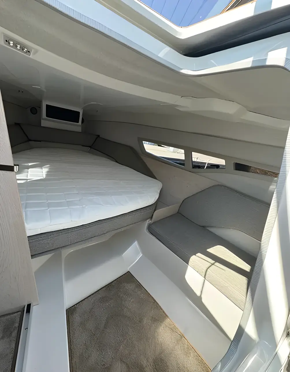 Thumbnail von Eker Design AS Silver Raptor DCz