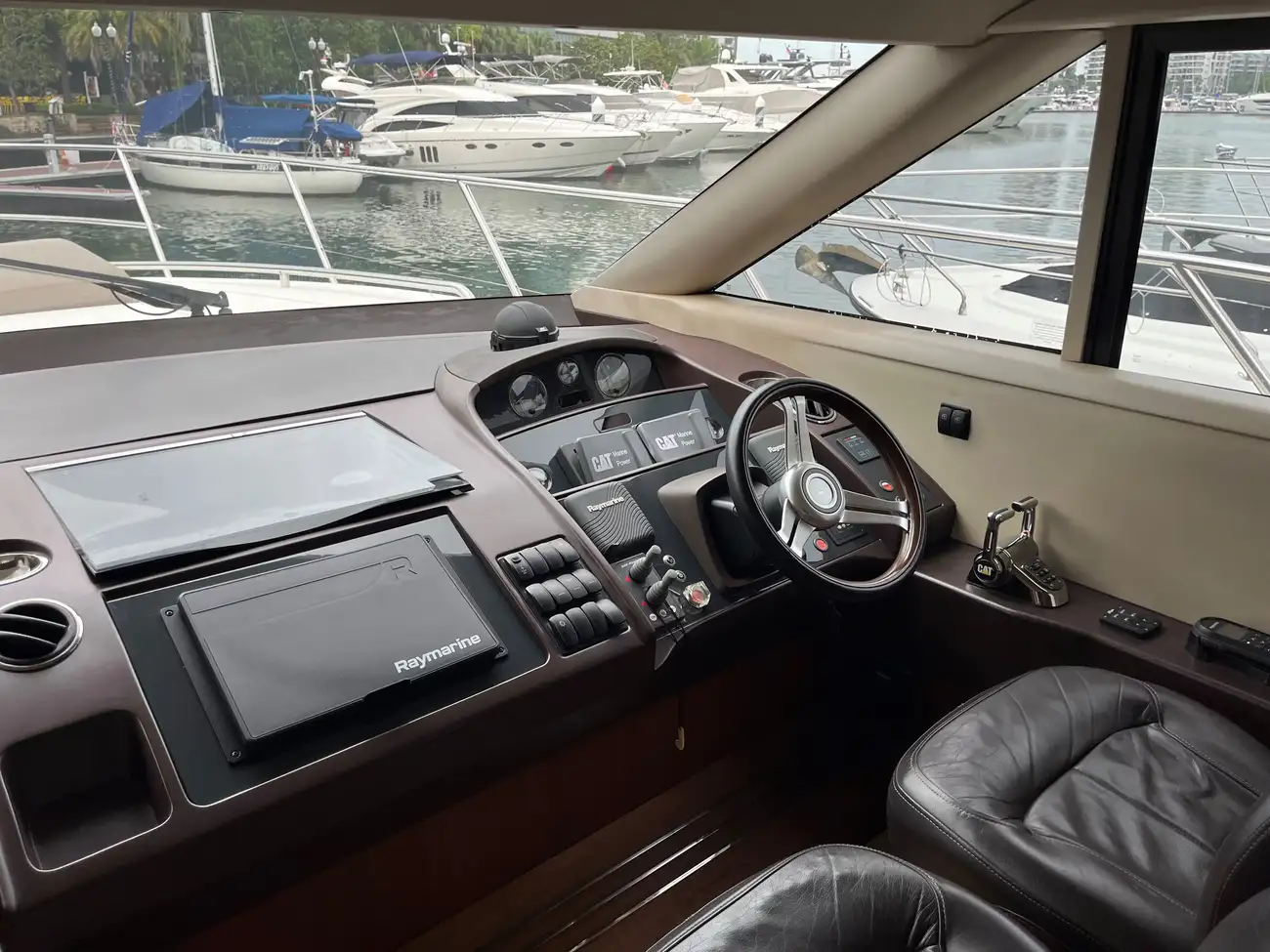 Thumbnail von Princess 56 Flybridge IRIS ROSE