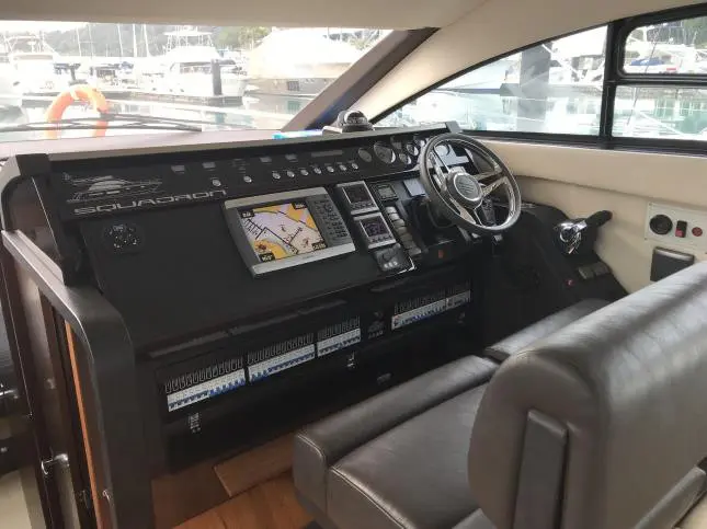 Thumbnail von Fairline Squadron 42 n/a