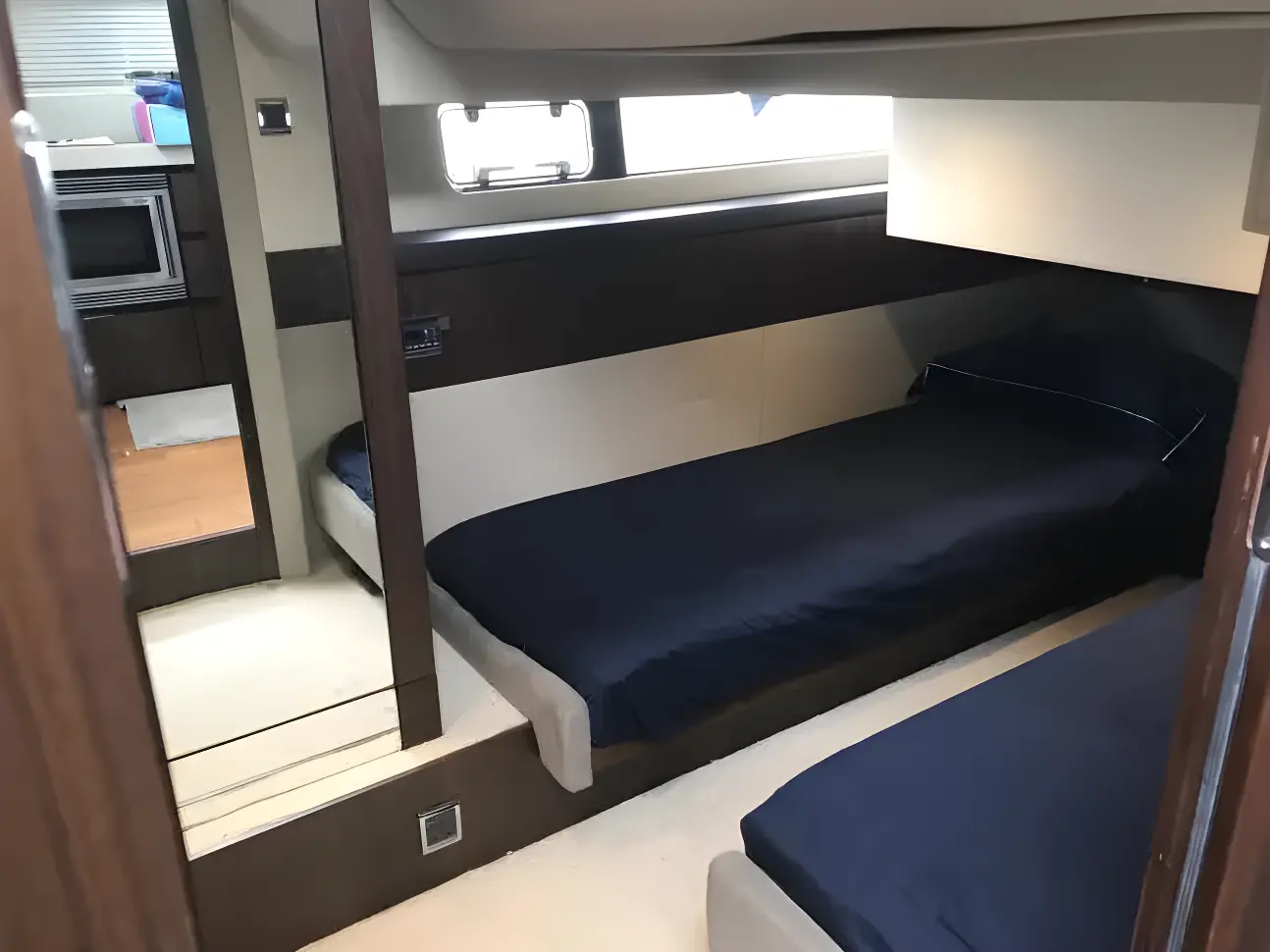 Thumbnail von Fairline Squadron 42 n/a