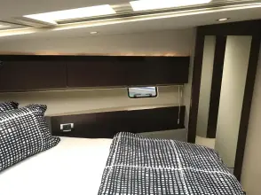 Thumbnail von Fairline Squadron 42 n/a