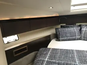 Thumbnail von Fairline Squadron 42 n/a