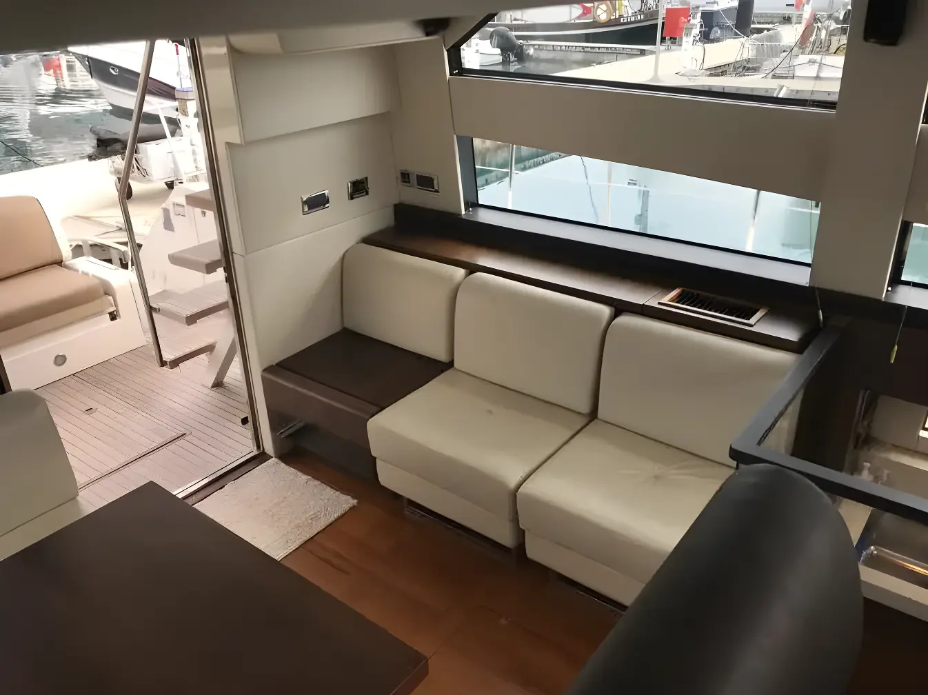 Thumbnail von Fairline Squadron 42 n/a