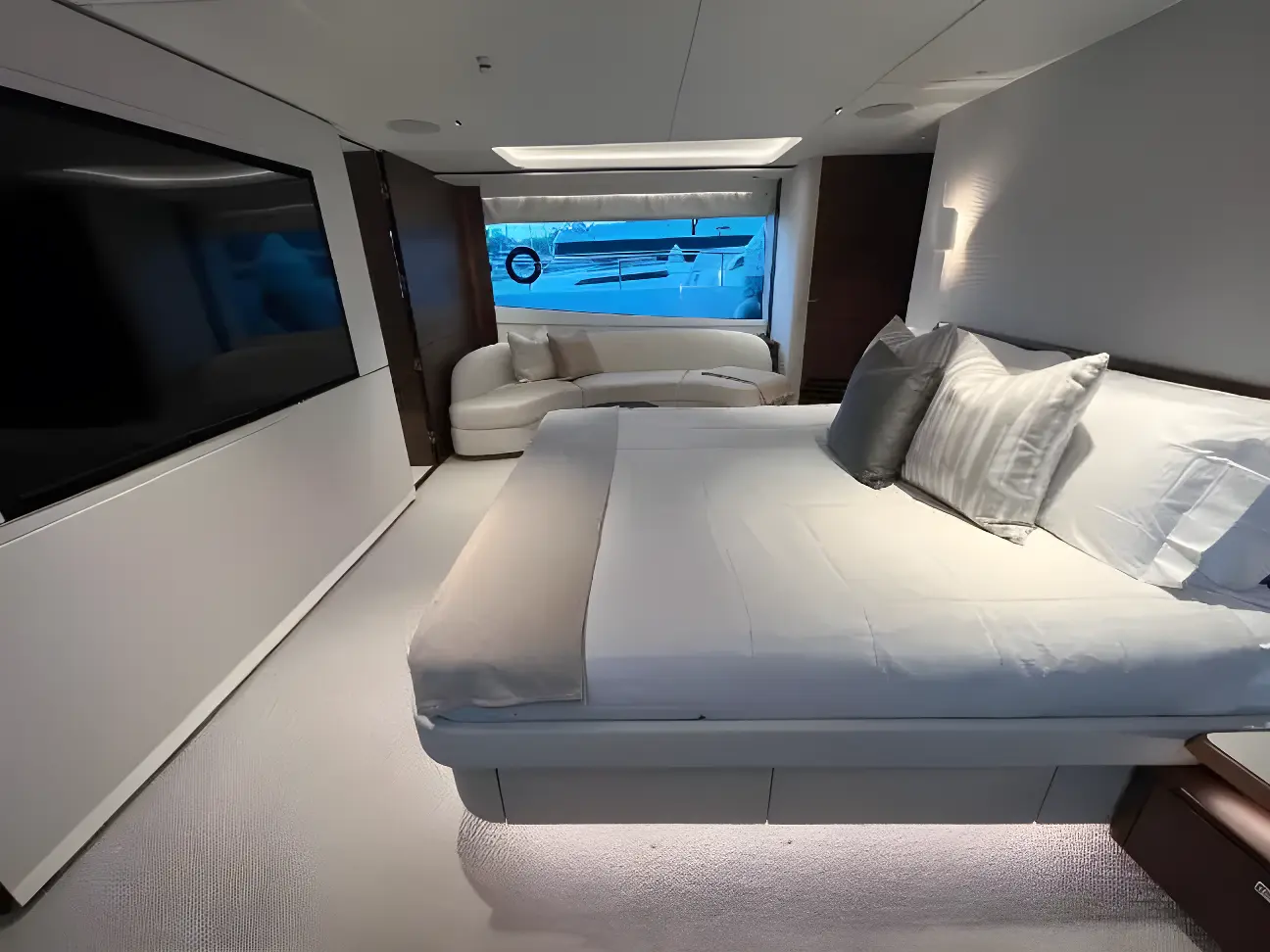 Thumbnail von Princess Y95 ROVAL