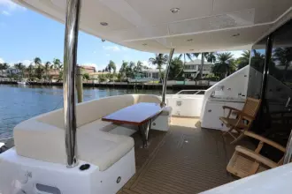 Thumbnail von Sunseeker 86 Yacht