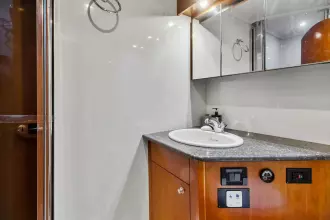 Thumbnail von Cruisers Yachts 520 Express