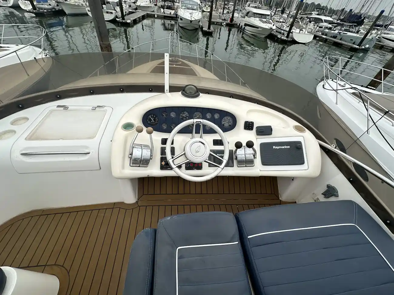 Thumbnail von Sunseeker Manhattan 46 British Built Classic