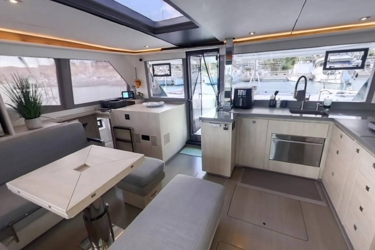 Thumbnail von Leopard 45 SEABBATICAL