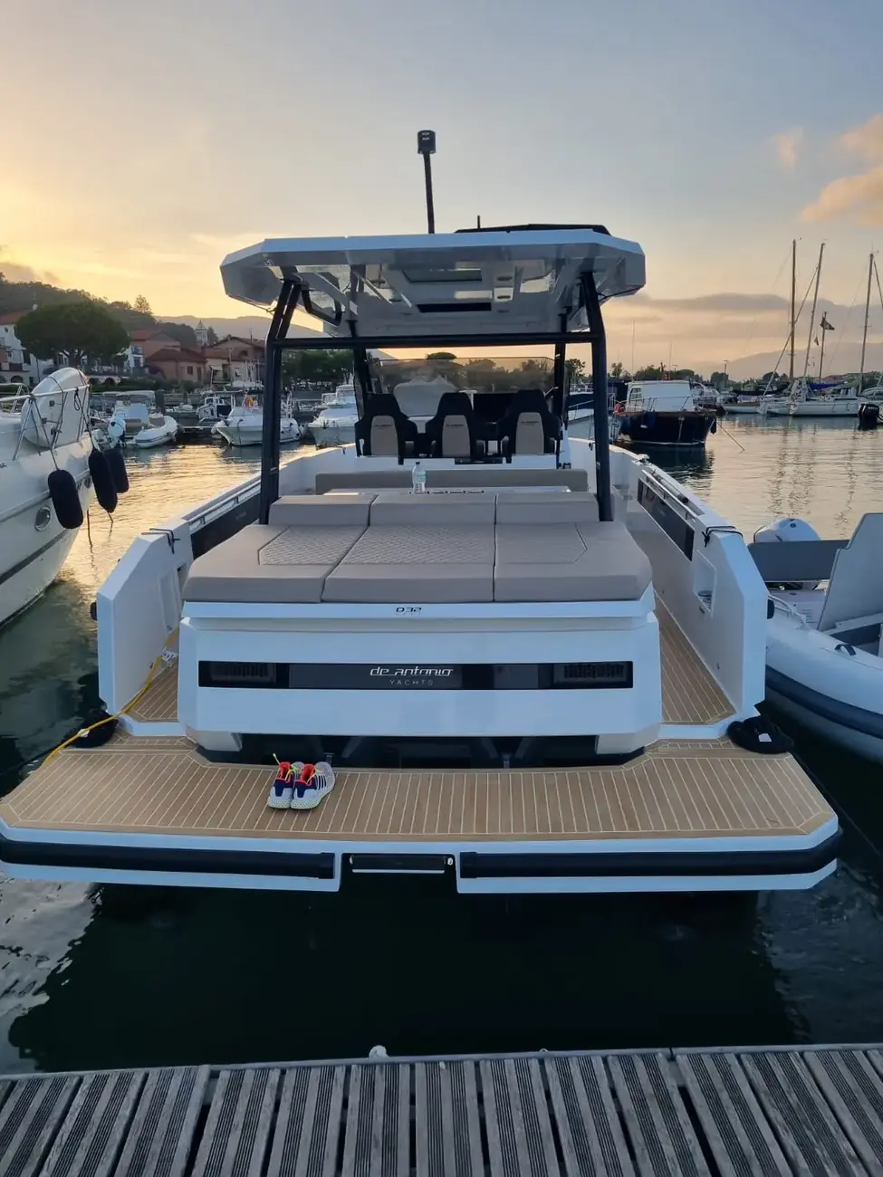 Thumbnail von De Antonio Yachts D32