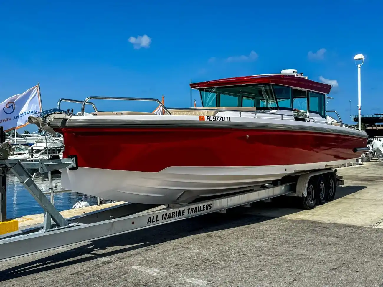 Axopar 37 XC Cross Cabin