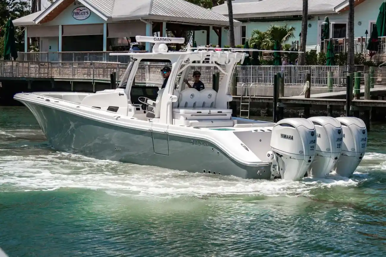 Thumbnail von Edgewater 370 CC