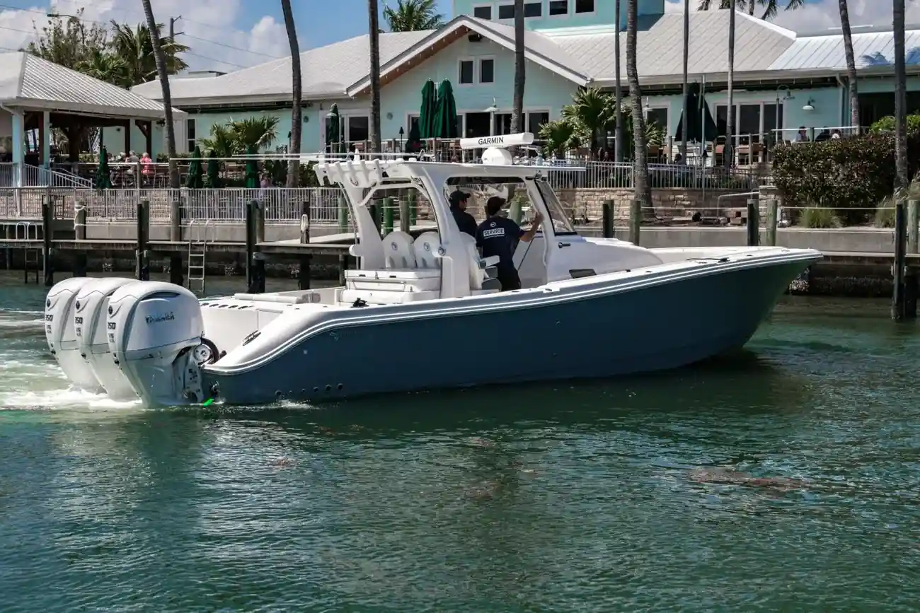 Thumbnail von Edgewater 370 CC