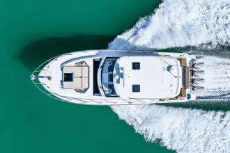 Thumbnail von Boston Whaler 405 Conquest