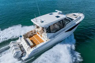 Thumbnail von Boston Whaler 405 Conquest