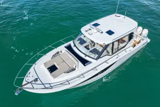 Thumbnail von Boston Whaler 405 Conquest