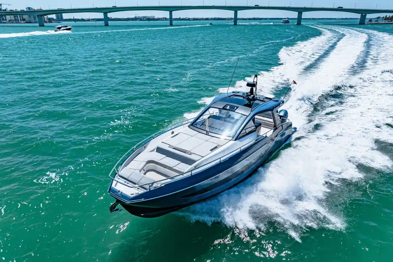 Thumbnail von Azimut 48