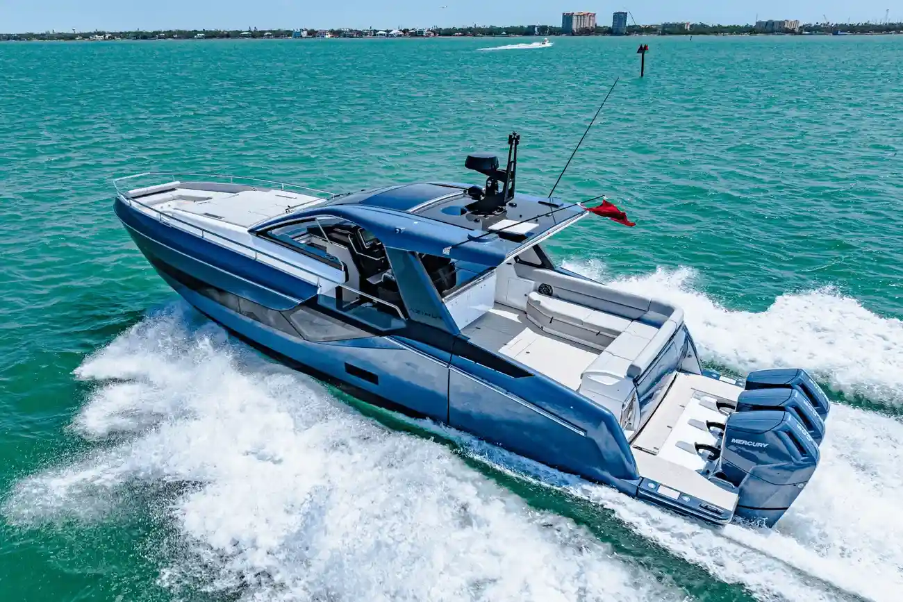 Thumbnail von Azimut 48