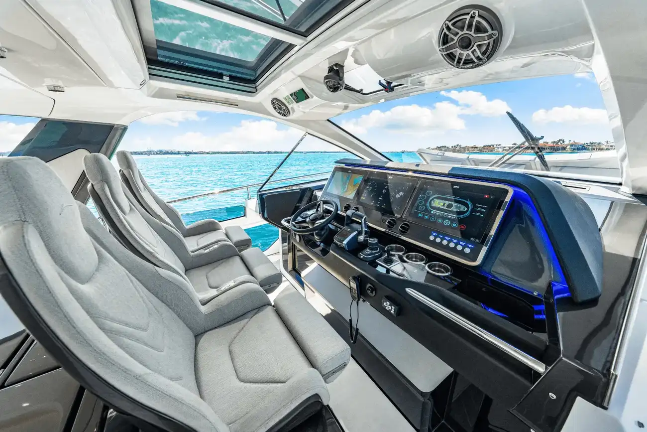 Thumbnail von Azimut 48