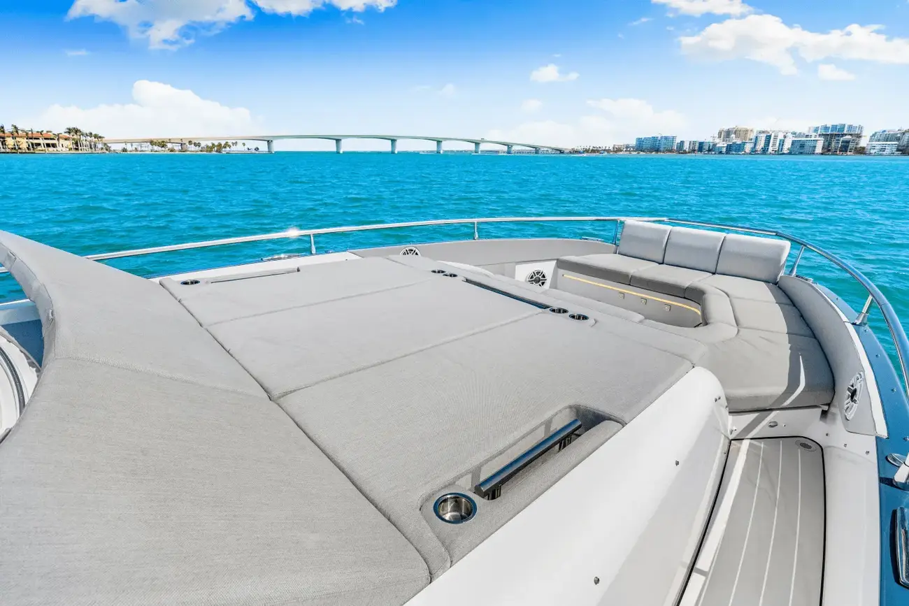 Thumbnail von Azimut 48