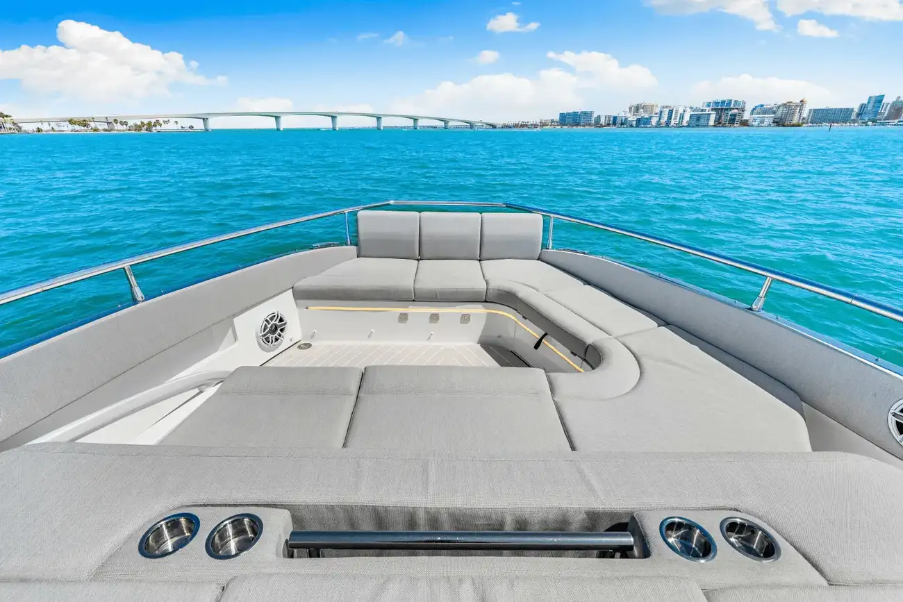 Thumbnail von Azimut 48